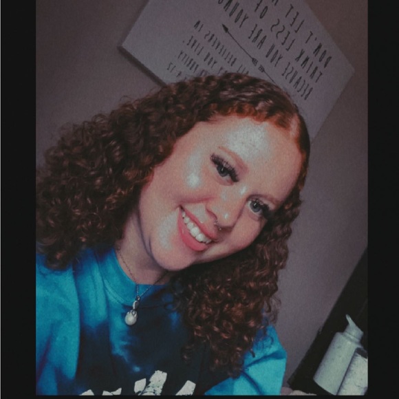 Meet your Posher, Aaliyah - Picture 1 of 1